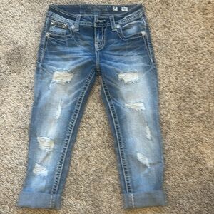 Women’s Miss Me distressed crop jean